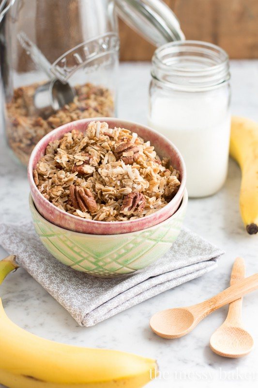 Banana Maple Granola | www.themessybakerblog.com