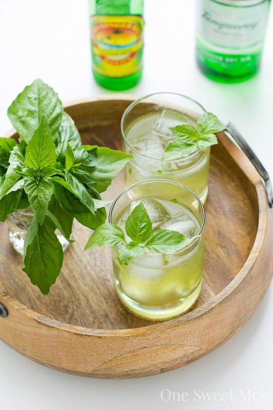 Thirsty Thursday: Basil Ginger Gin Fizz