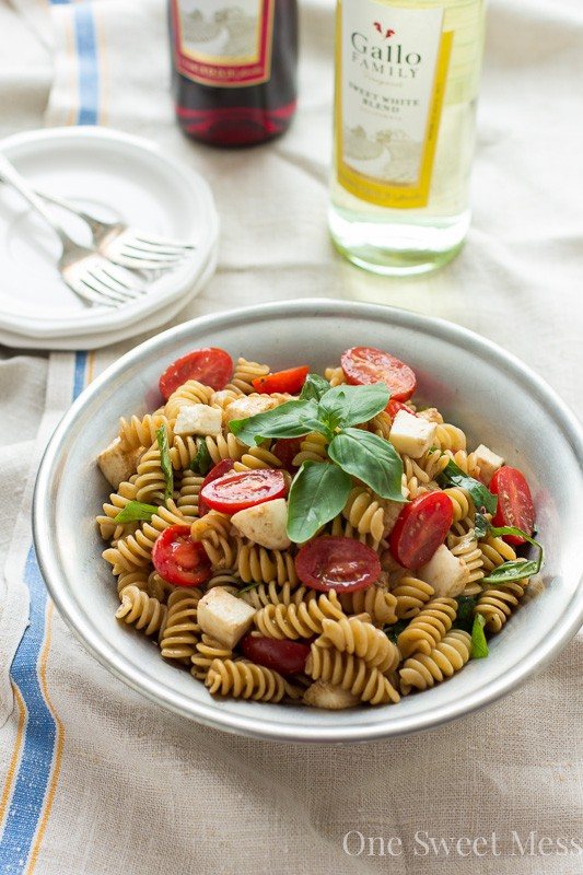 Caprese Pasta Salad ~ #SundaySupper