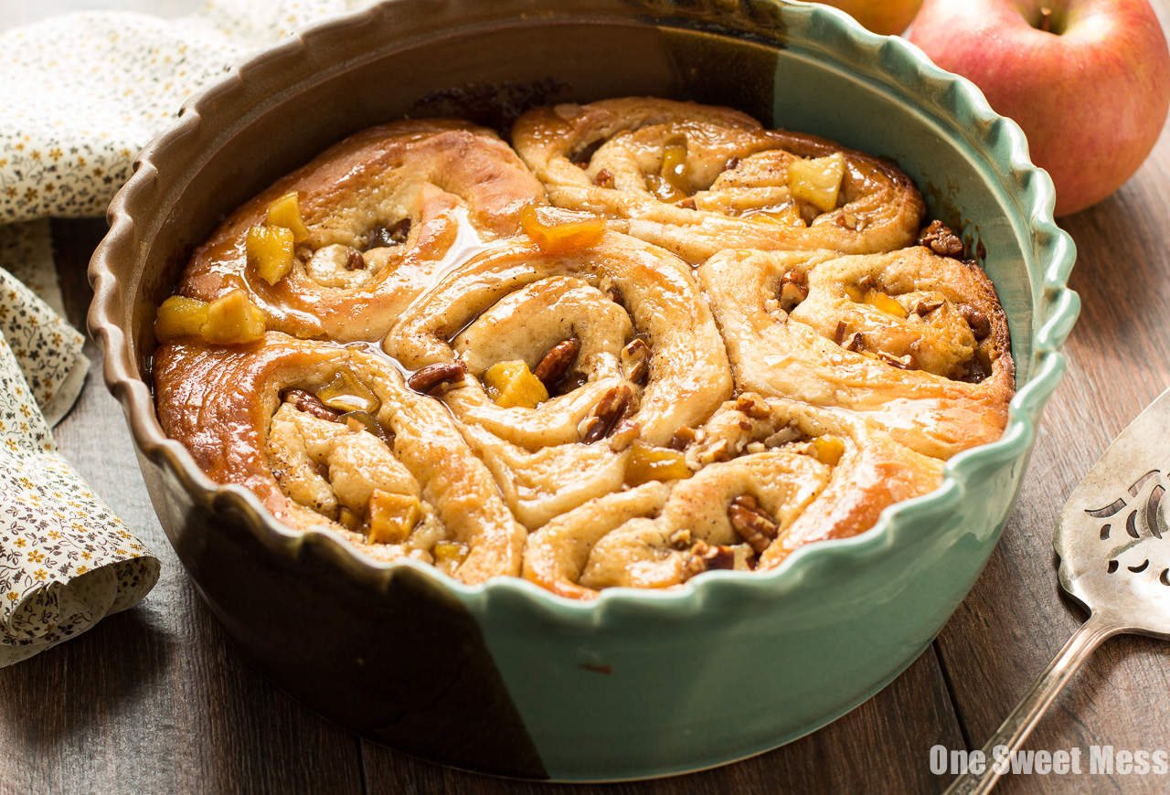 Caramel Apple Cinnamon Rolls