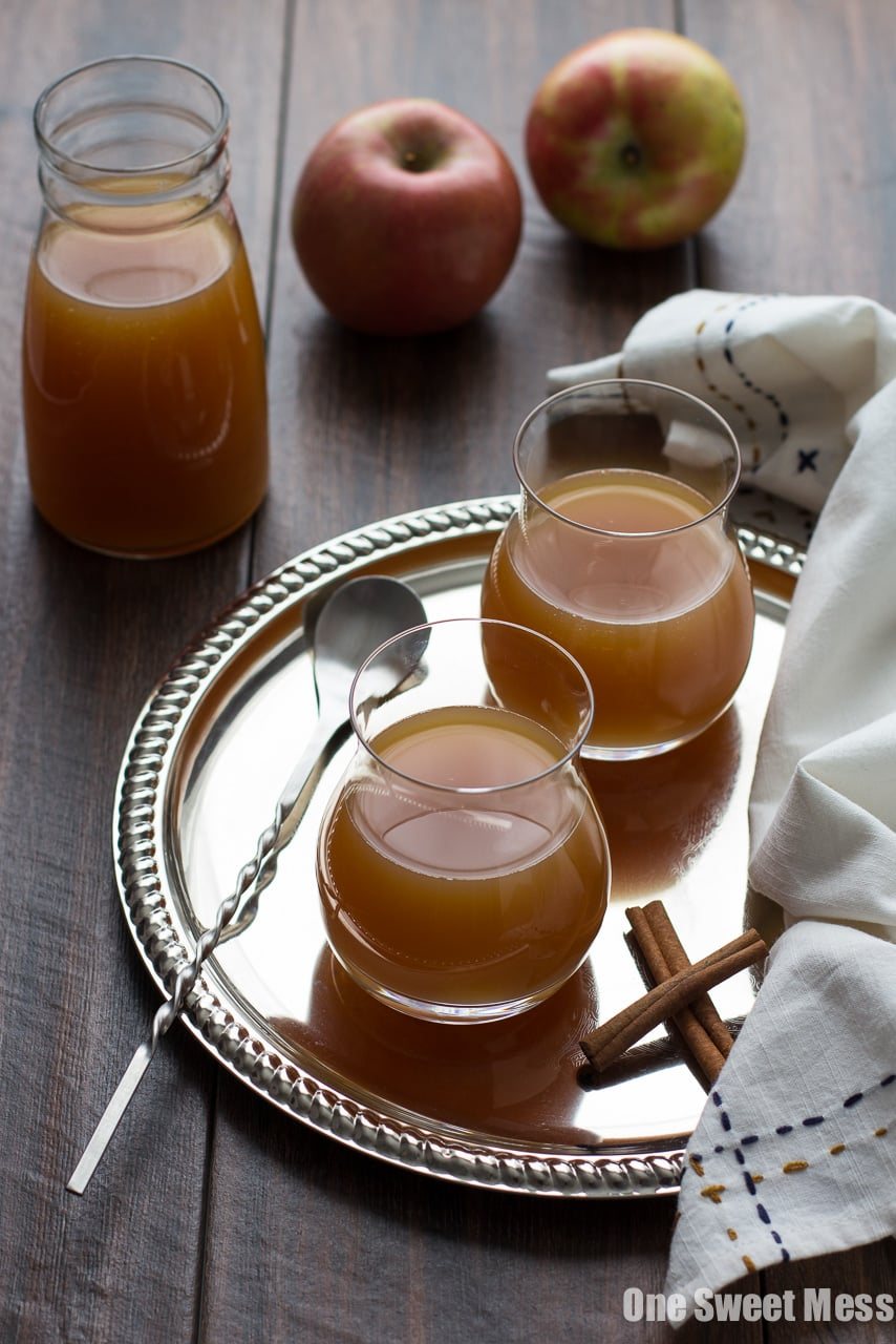 Caramel Apple Pie Martini