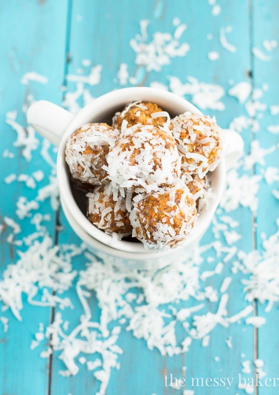 Carrot Cake Energy Balls | www.themessybakerblog.com
