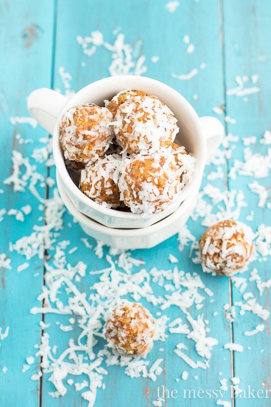 Carrot Cake Energy Balls | www.themessybakerblog.com