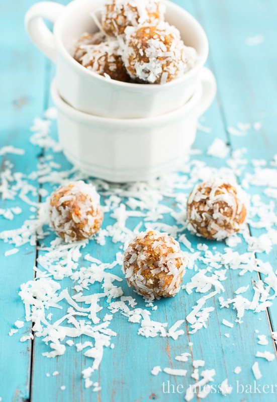 Carrot Cake Energy Balls | www.themessybakerblog.com