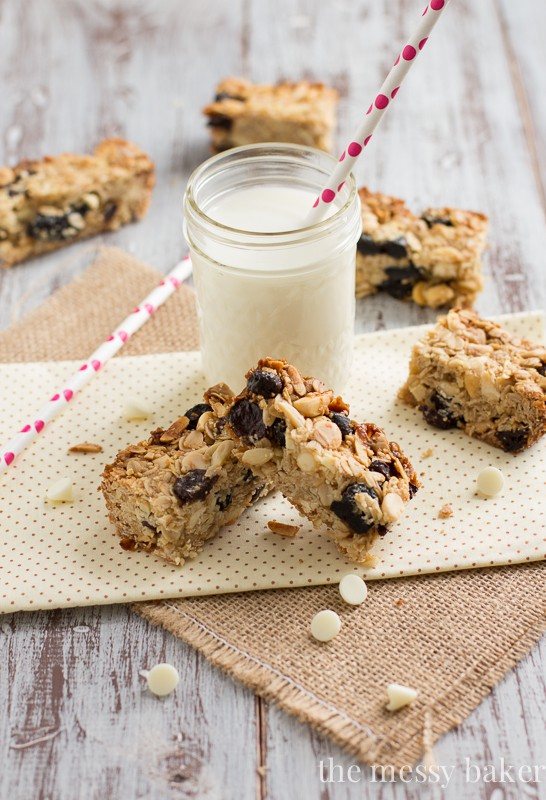 Cherry Almond Granola Bars