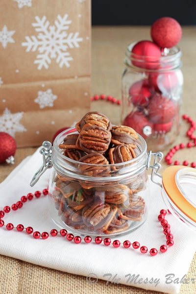 Homemade Turtle Pretzel Candy makes the perfect gift for the holidays | www.themessybakerblog.com
