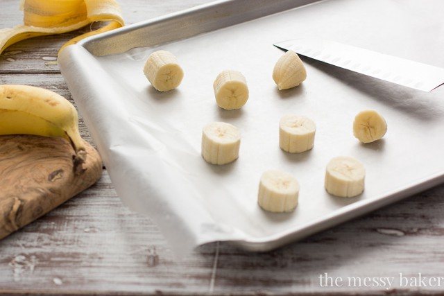 How To Freeze Bananas from www.themessybakerblog.com