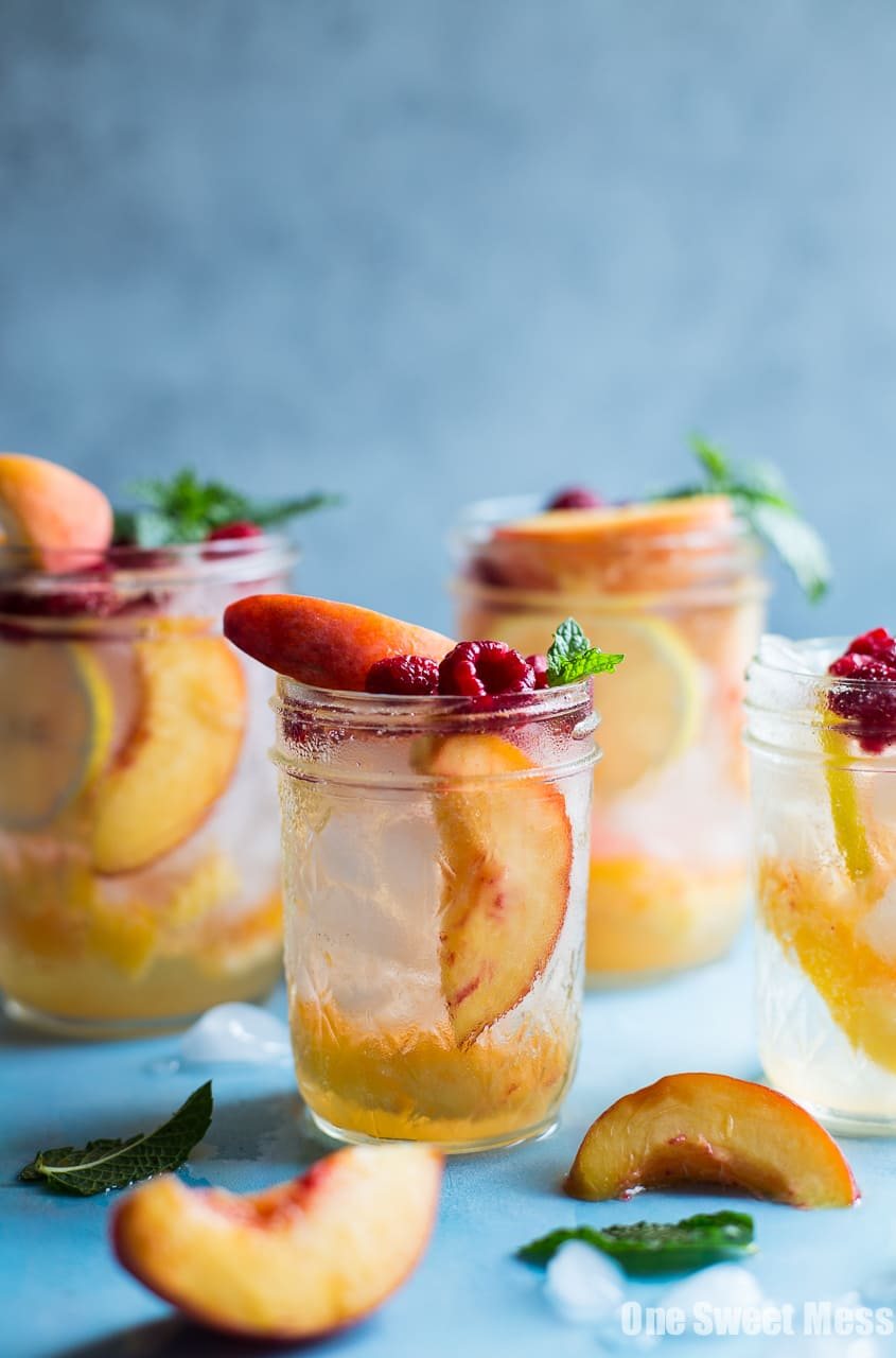 Fresh Peach Crush Cocktail