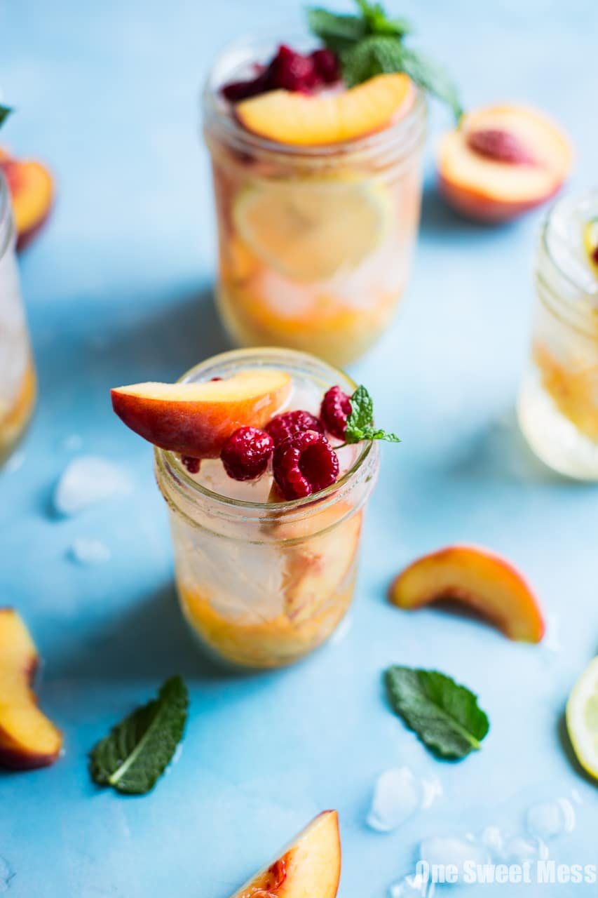 Fresh Peach Crush Cocktail
