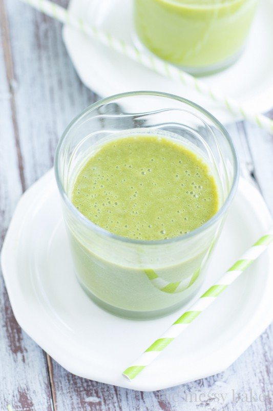 Easy Fruit & Veg Smoothie Recipe | www.themessybakerblog.com