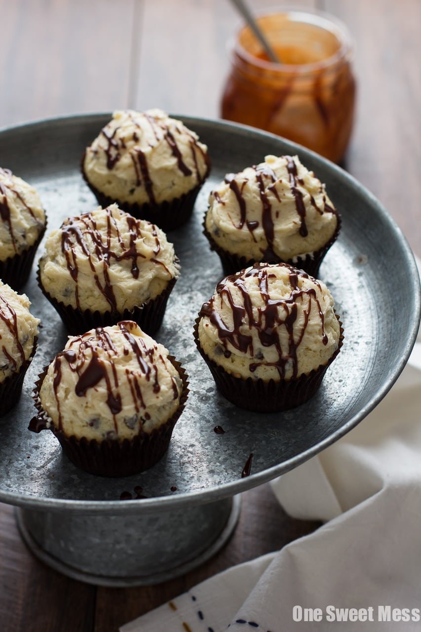 Fudge-Stuffed Chocolate Chip Cupcakes