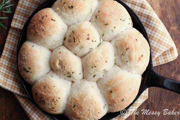 Grandmom's Dinner Rolls-5830