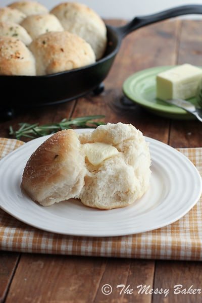 Grandmom's Dinner Rolls-5844