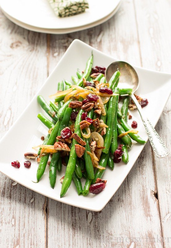 Green Beans with Caramelized Onions and Pecans