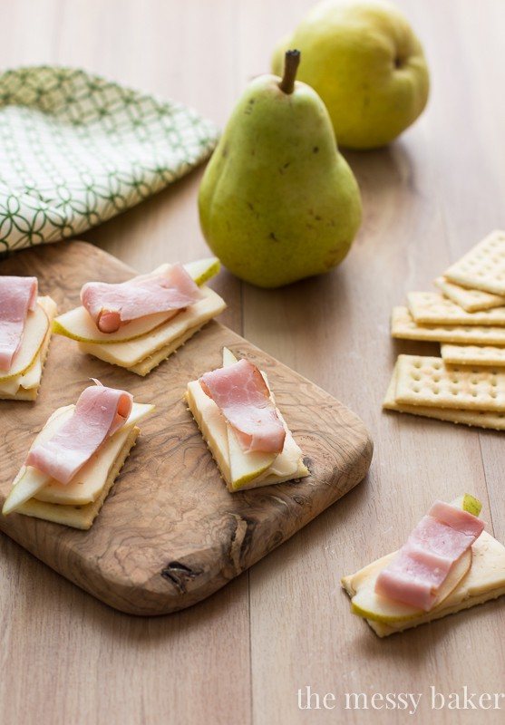 Havarti, Pear & Smoked Ham Crackers