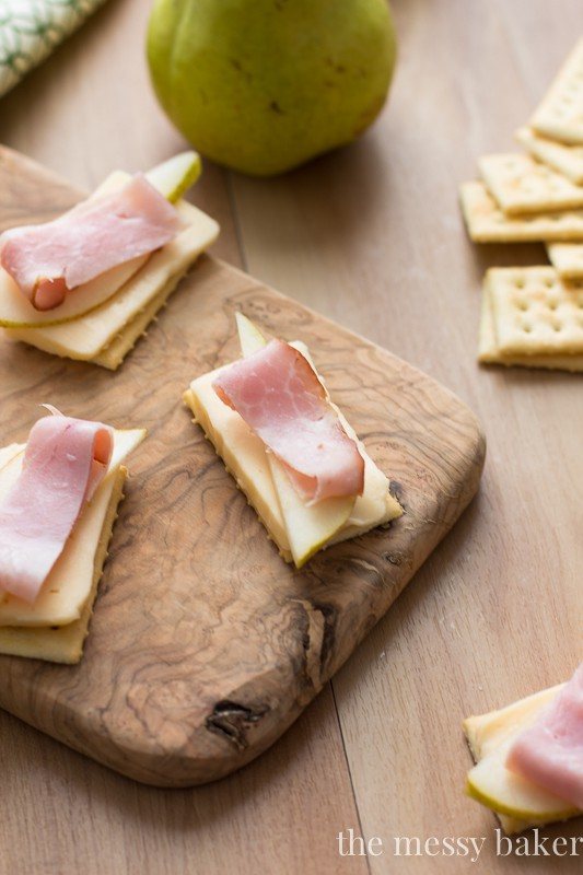 Havarti, Pear, & Smoked Ham on Crackers | www.themessybakerblog.com