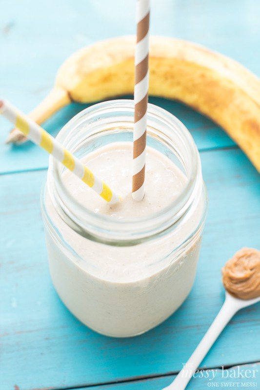 Peanut Butter Banana Oat Smoothie | www.themessybakerblog.com