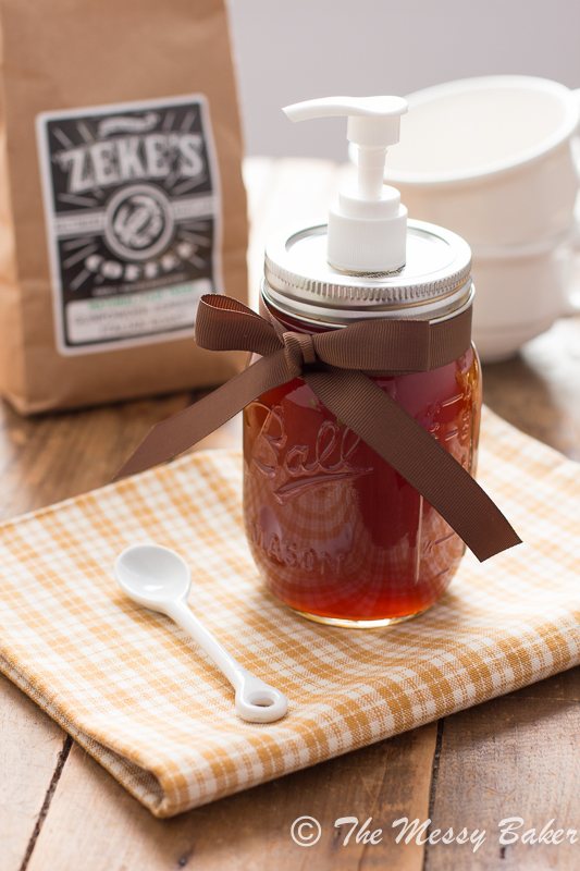 Homemade Pumpkin Spice Syrup | www.themessybakerblog.com -8424