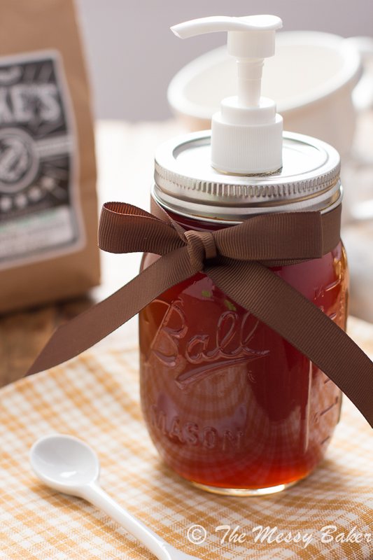 Homemade Pumpkin Spice Syrup | www.themessybakerblog.com -8422