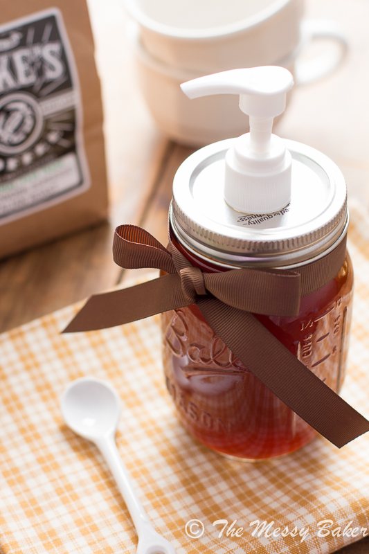 Homemade Pumpkin Spice Syrup | www.themessybakerblog.com -8420