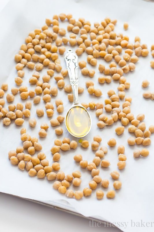 Kitchen 101: How to Roast Chickpeas { A Tutorial}
