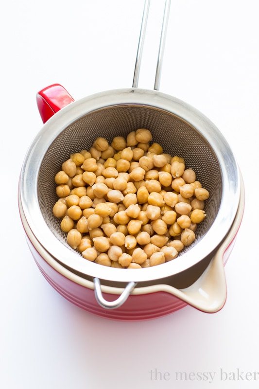 Kitchen 101: How to Roast Chickpeas { A Tutorial}