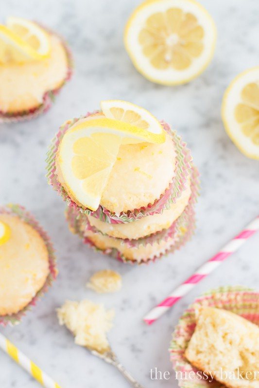 Lemon Cupcakes with Lemon Glaze | www.themessybakerblog.com