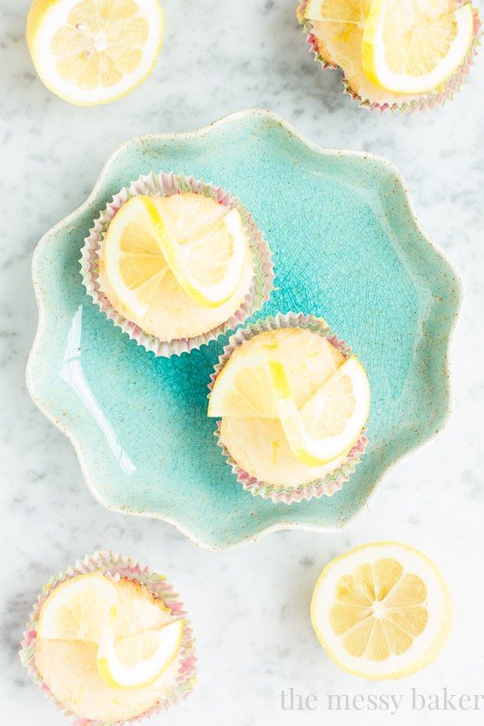 Lemon Cupcakes with Lemon Glaze | www.themessybakerblog.com