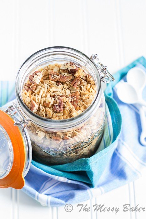 Maple Pecan Granola | www.themessybakerblog.com-7890