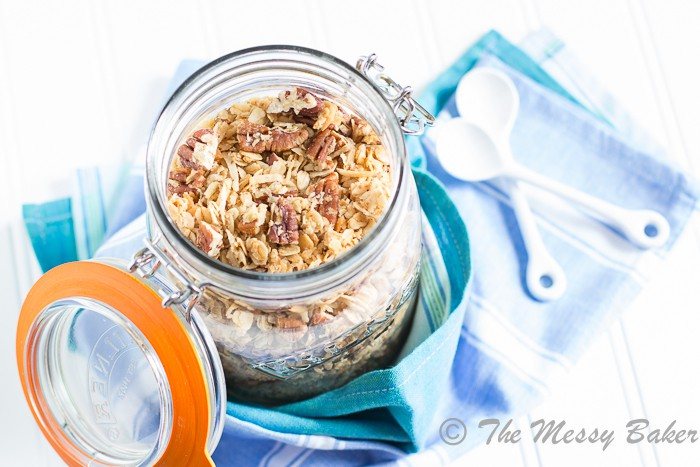 Maple Pecan Granola | www.themessybakerblog.com-7888