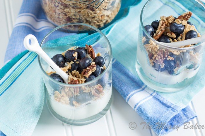 Maple Pecan Granola | www.themessybakerblog.com-7903