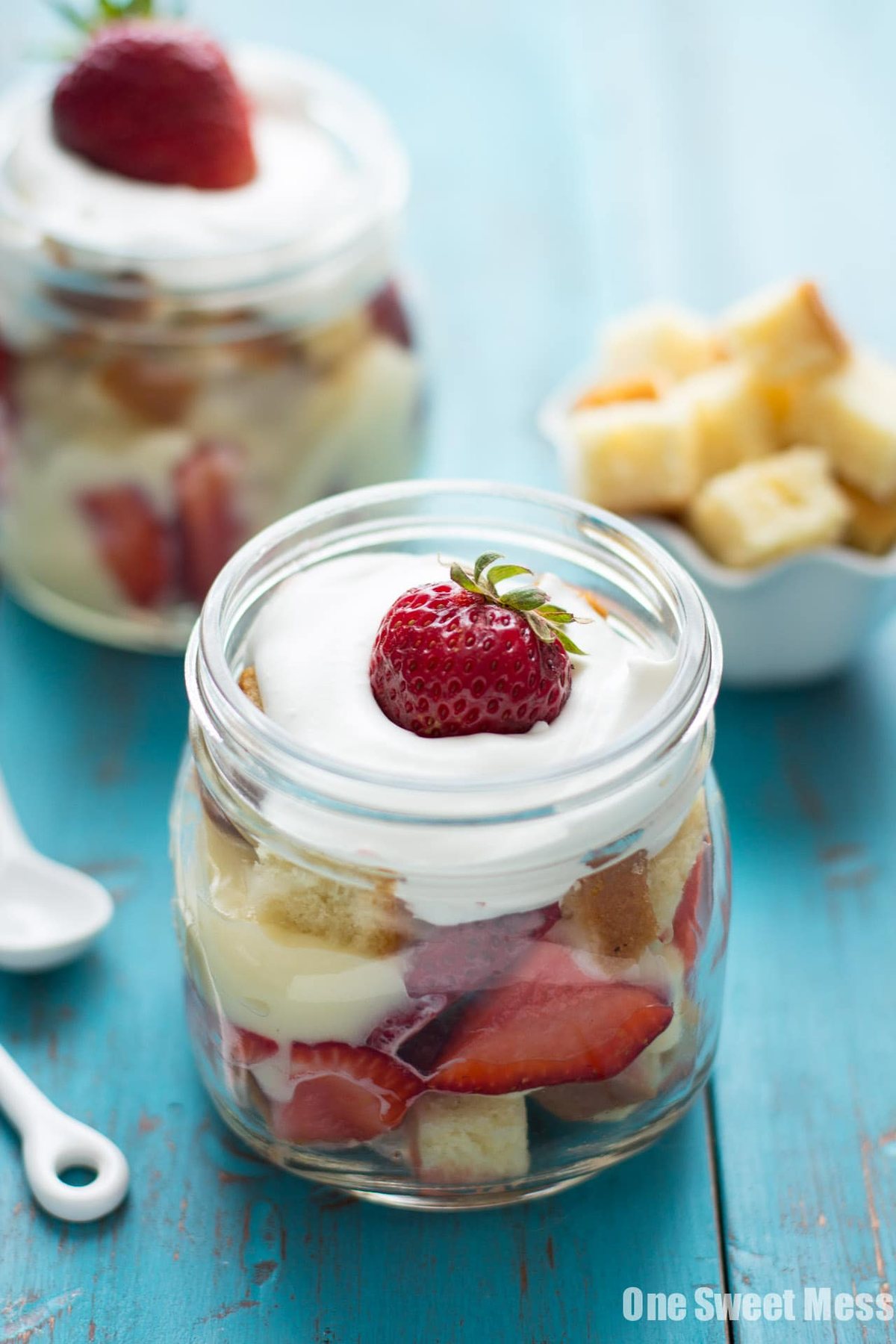 No-Bake Strawberry Shortcake Trifle