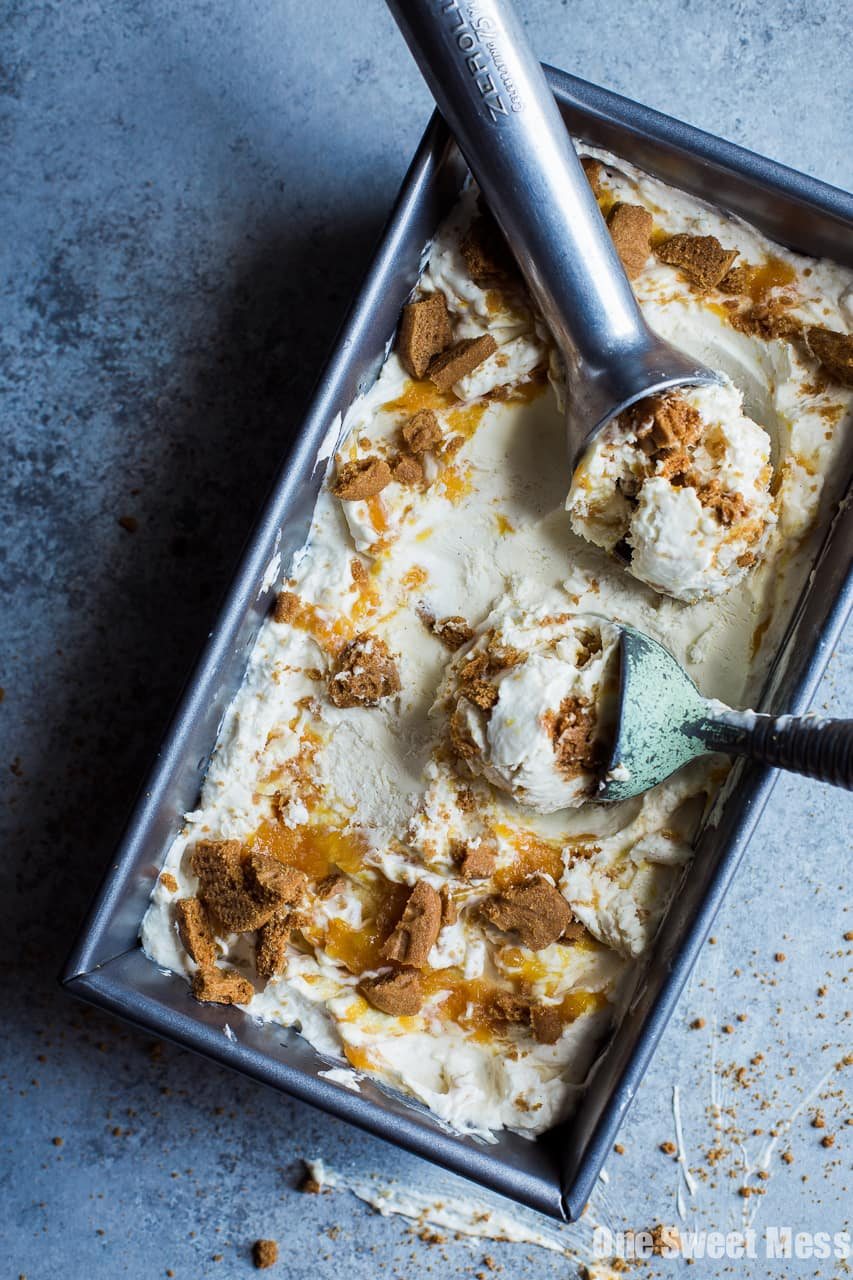 No-Churn Peach Cobbler Ice Cream