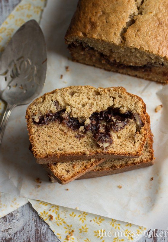 Nutella & Toasted Pecan Swirl Banana Bread | www.themessybakerblog.com