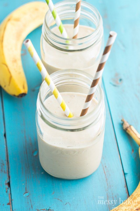 Peanut Butter Banana Oat Smoothie | www.themessybakerblog.com