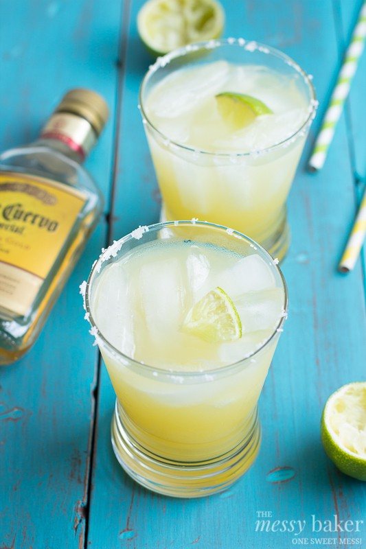 Pineapple Margarita | www.themessybakerblog.com