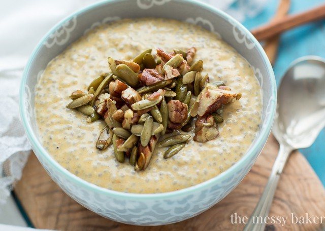 Pumpkin Chia Seed Pudding with Maple Pecans & Pumpkin Seeds | www.themessybakerblog.com