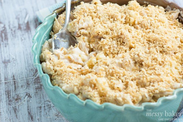 Roasted Cauliflower Mac & Cheese | www.themessybakerblog.com
