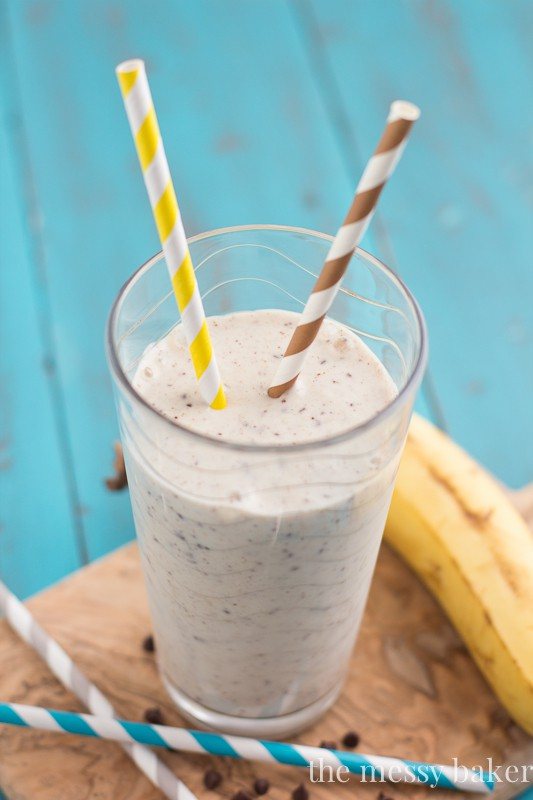 Skinny Banana Chip Smoothie from www.themessybakerblog.com