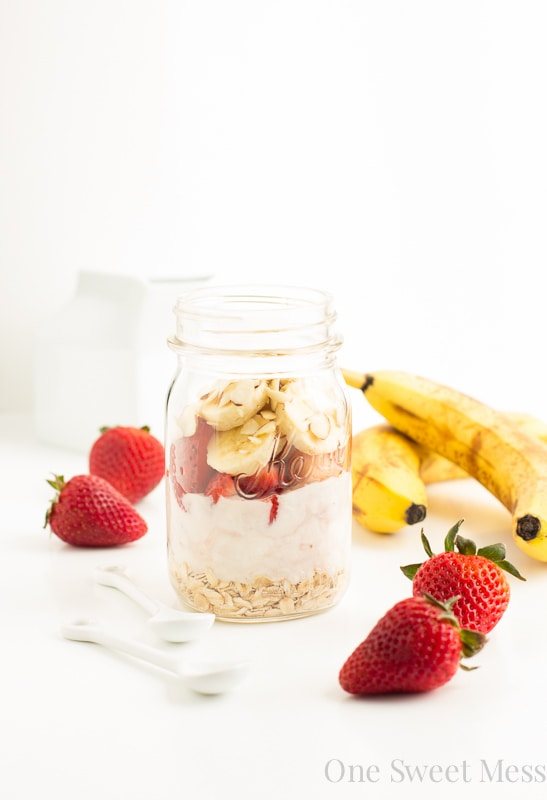Strawberry Banana Overnight Oats