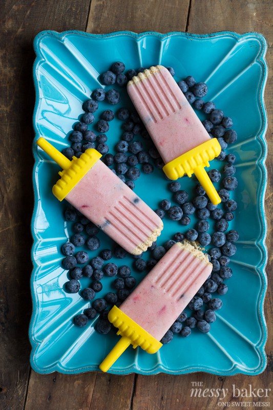 Healthy Strawberry-Banana Smoothie Popsicles | www.themessybakerblog.com