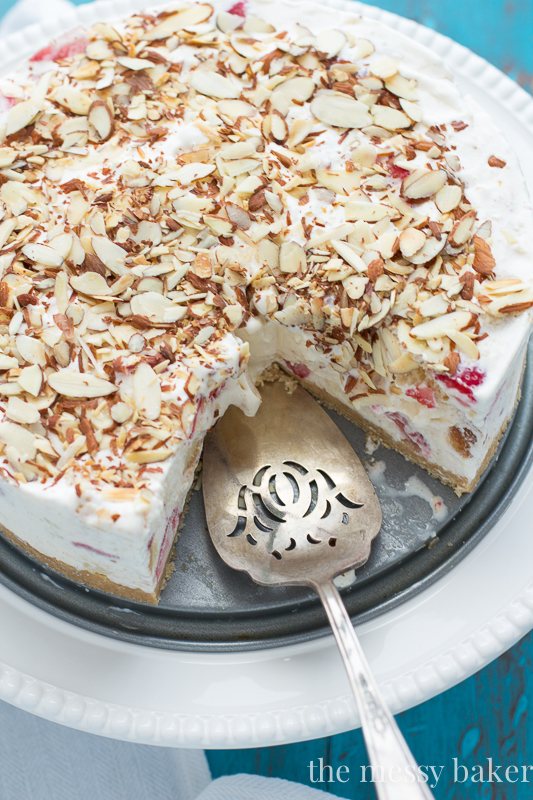Strawberry Shortcake Ice Cream Pie | www.themessybakerblog.com