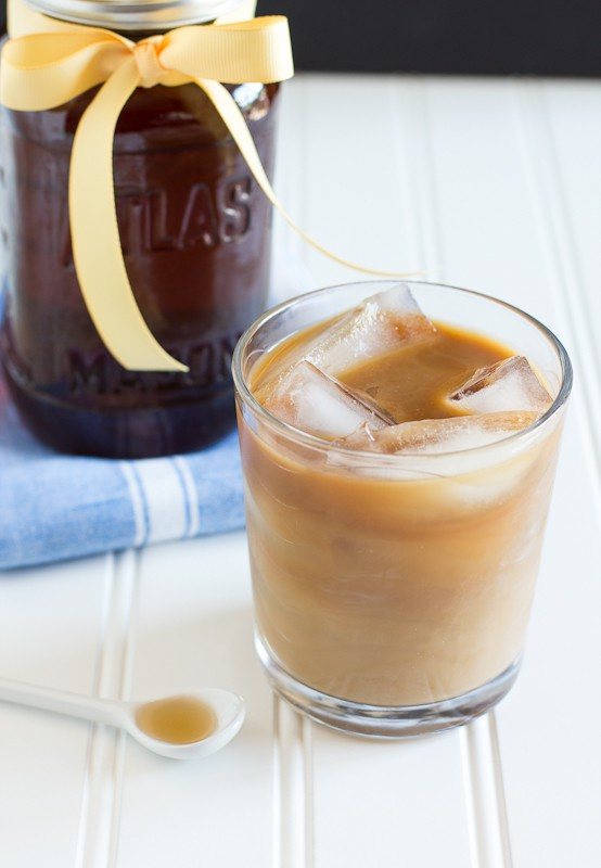 Vanilla Coffee Syrup | www.themessybakerblog.com-7664