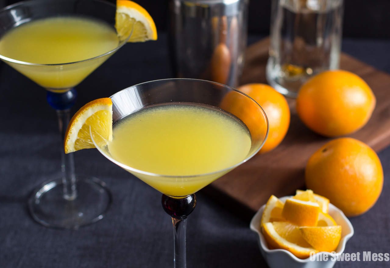 Vanilla Tangerine Martini {By the Pitcher}