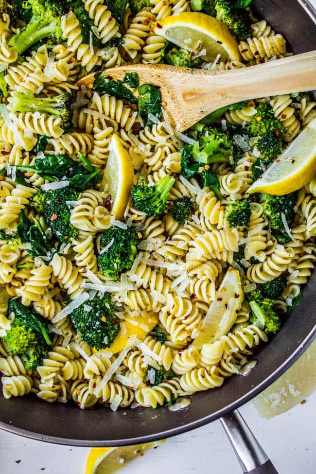 20-minute Lemon Broccoli Pasta