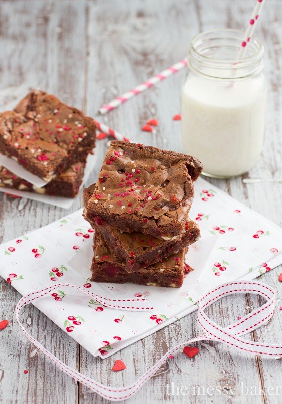 White Chocolate Cherry Brownies | themessybakerblog.com