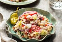 Delicious Gluten Free Vegetarian Greek Quinoa Salad