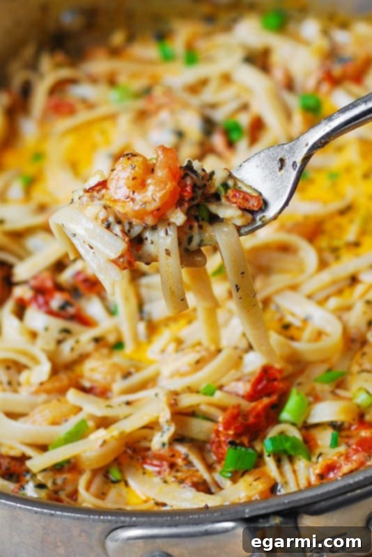 Quick & Easy Garlic Shrimp and Sun-Dried Tomato Pasta with Spicy Creamy Sauce