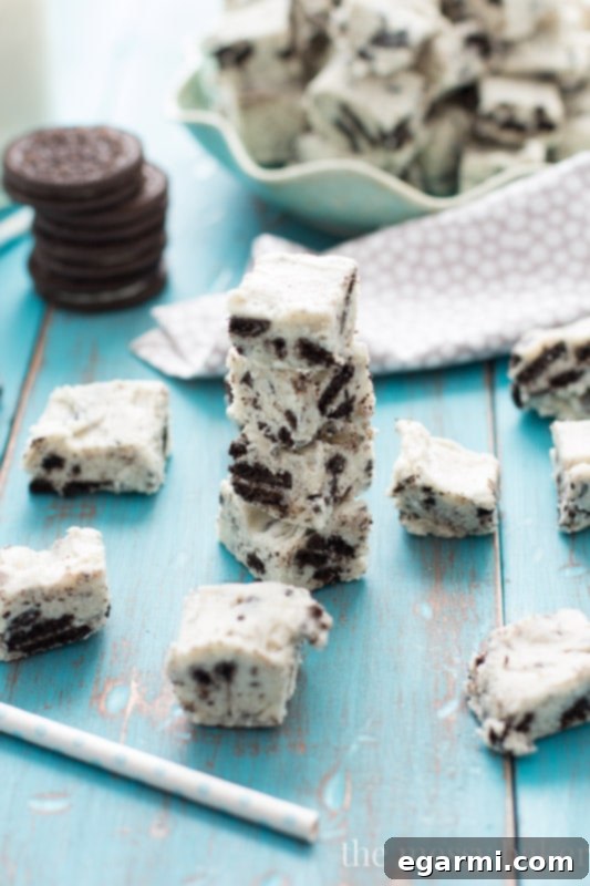 Simple No-Bake Fudge Recipe: White Chocolate, Cream Cheese, and Oreos