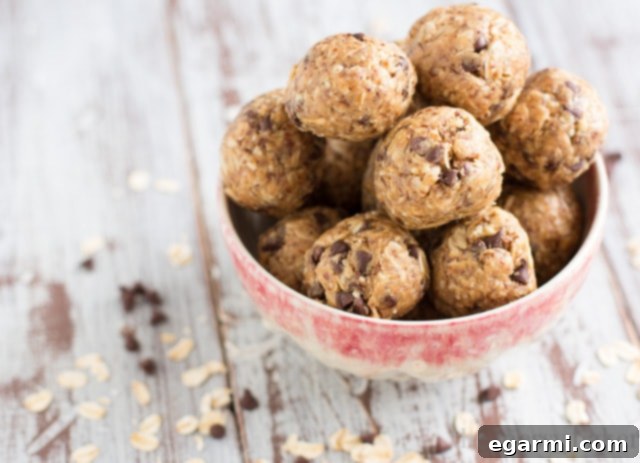 Peanut Butter Oatmeal Bites 4 A batch of freshly rolled Peanut Butter Oat Balls waiting to be chilled.